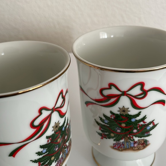 Sanyei Vintage Christmas Footed Mugs Japan Set of 2 - Picture 12 of 13